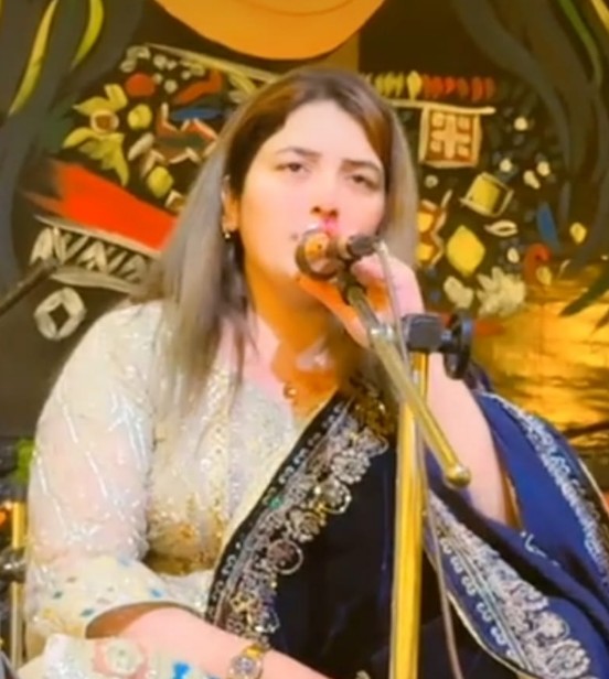 گلوکارہ اسمارہ خان