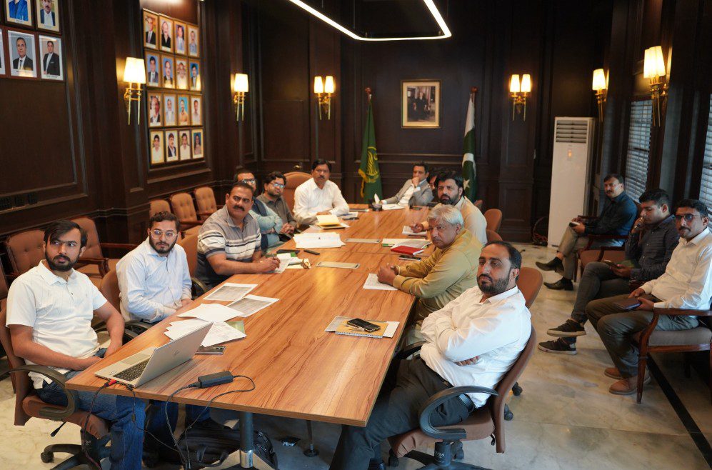 لاہور کو پھولوں کا شہر بنانے کیلئے پی ایچ اے کا اہم اجلاس