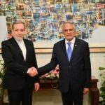 نائب وزیراعظم پاکستان سحاق ڈار اور عباس عراقچی کے درمیان رابطہ، کشیدگی میں کمی اور سفارت کاری پر زور