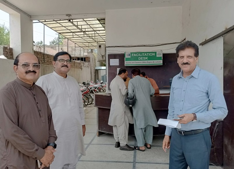 ڈائریکٹر ایکسائز اینڈ ٹیکسیشن ریجن بی میاں احمد سعید کے احکامات ایجنٹوں کا داخلہ بند