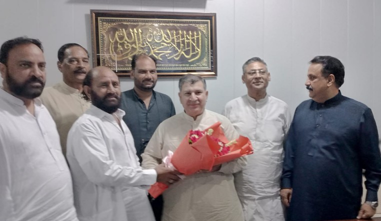 امتیاز مجتبیٰ غوری کو ڈائریکٹر منیجنگ فنانس اینڈ ریونیو واسا لاھور بننے پر عہدیداران کی جانب سے مبارکباد
